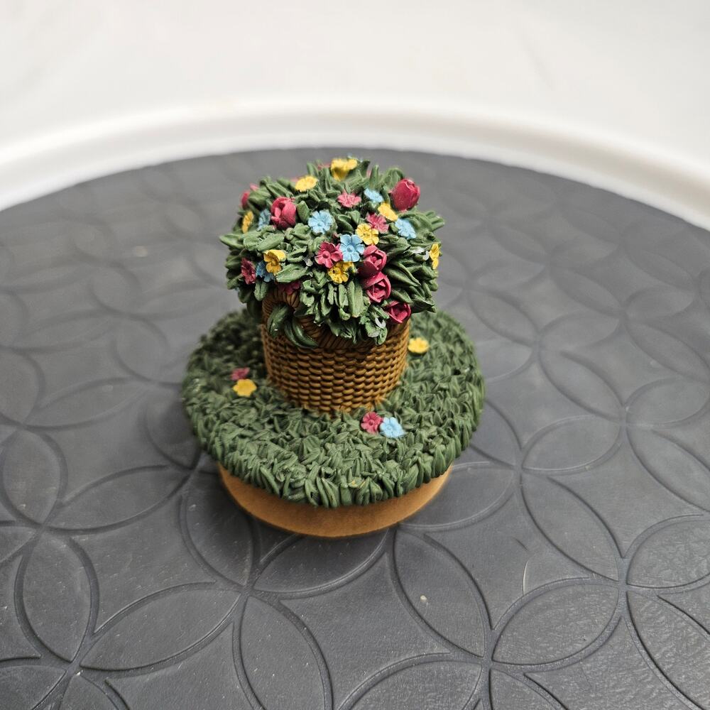 Vintage Our American Candle Topper, Flowers, Yankee Candle